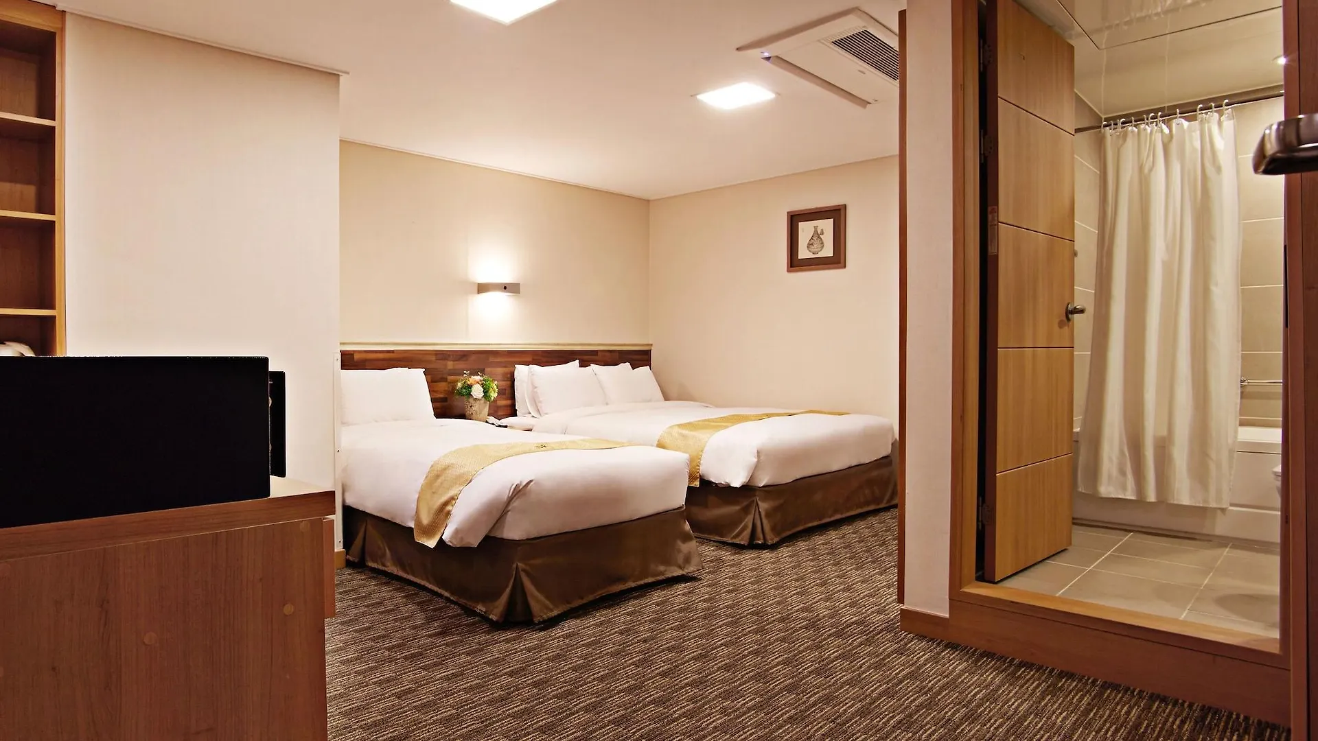 Hotel Skypark Myeongdong 1 Seoul 3*,