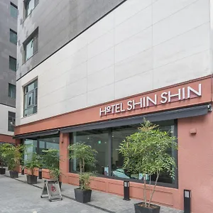 Shinshin Myeongdong Hotel