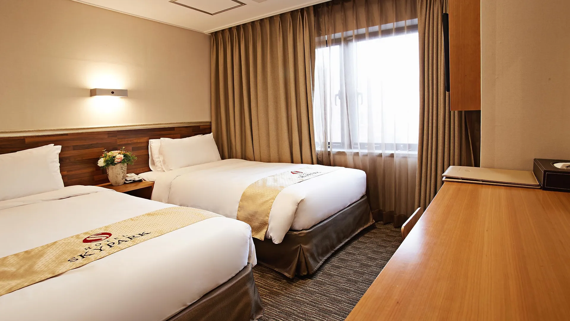 Hotel Skypark Myeongdong 1 Seoul 3*,